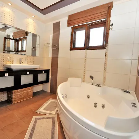 Villa Halkidiki Family - Garden By Travelpro Services Nea Moudania Halkidiki NEA PROPONTIDA