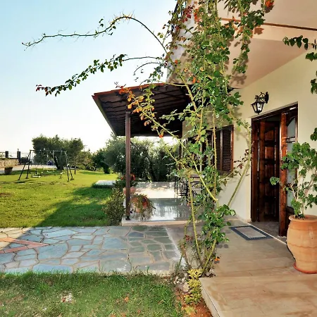 Halkidiki Family - Garden By Travelpro Services Nea Moudania Halkidiki *